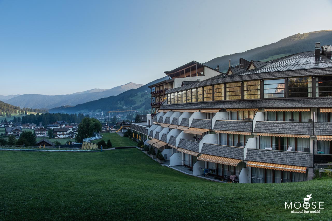 Family Resort Rainer Südtirol Familienhotel Dolomiten Moos