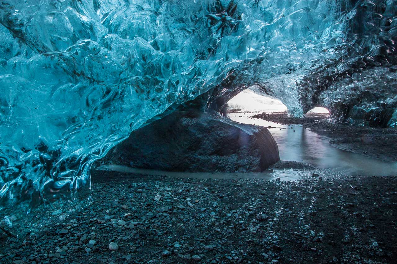 Eishöhle Northern Lights Ice Cave unter dem Vatnajökull Gletscher